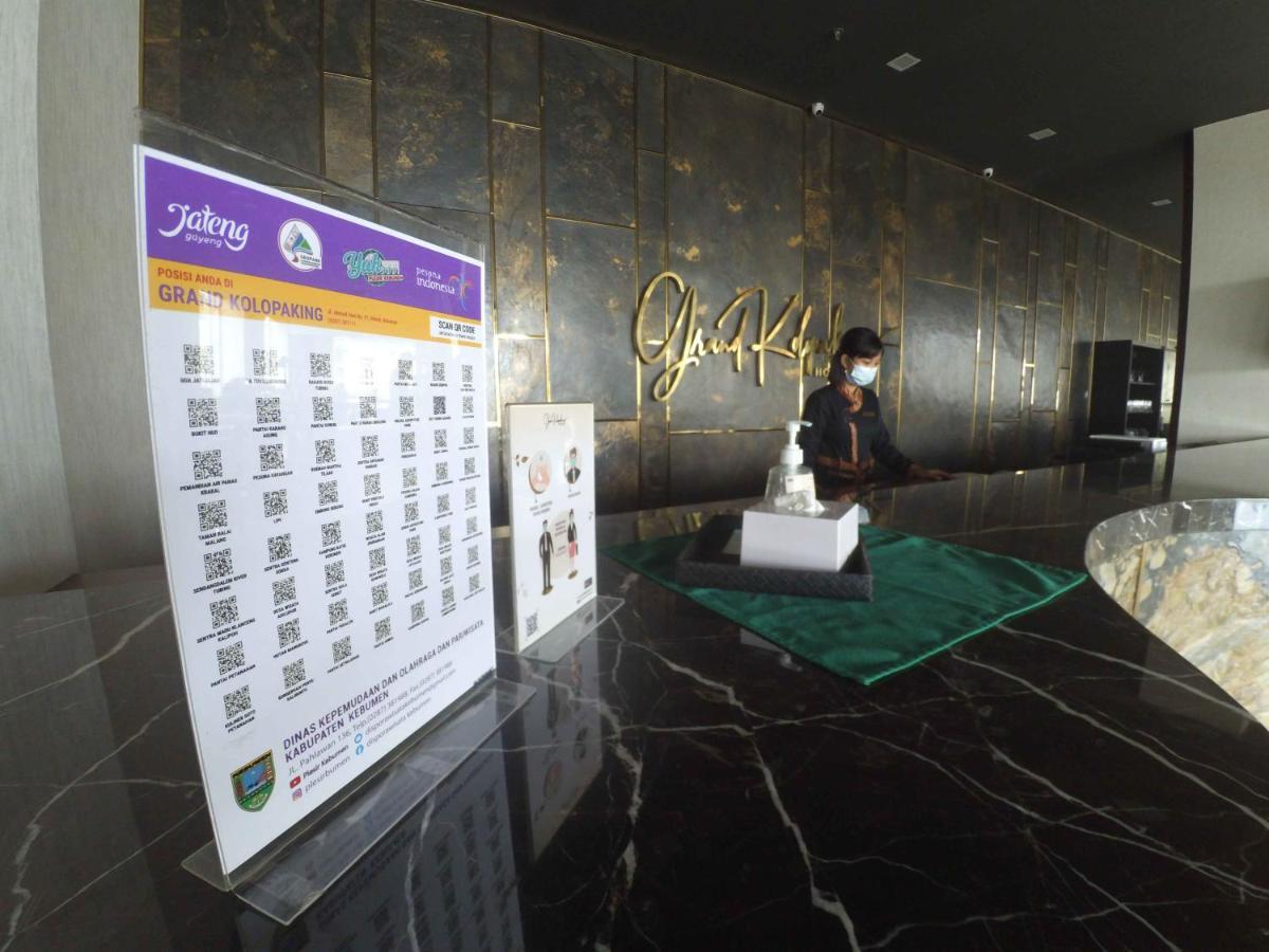 Grand Kolopaking Hotel Kebumen Kültér fotó