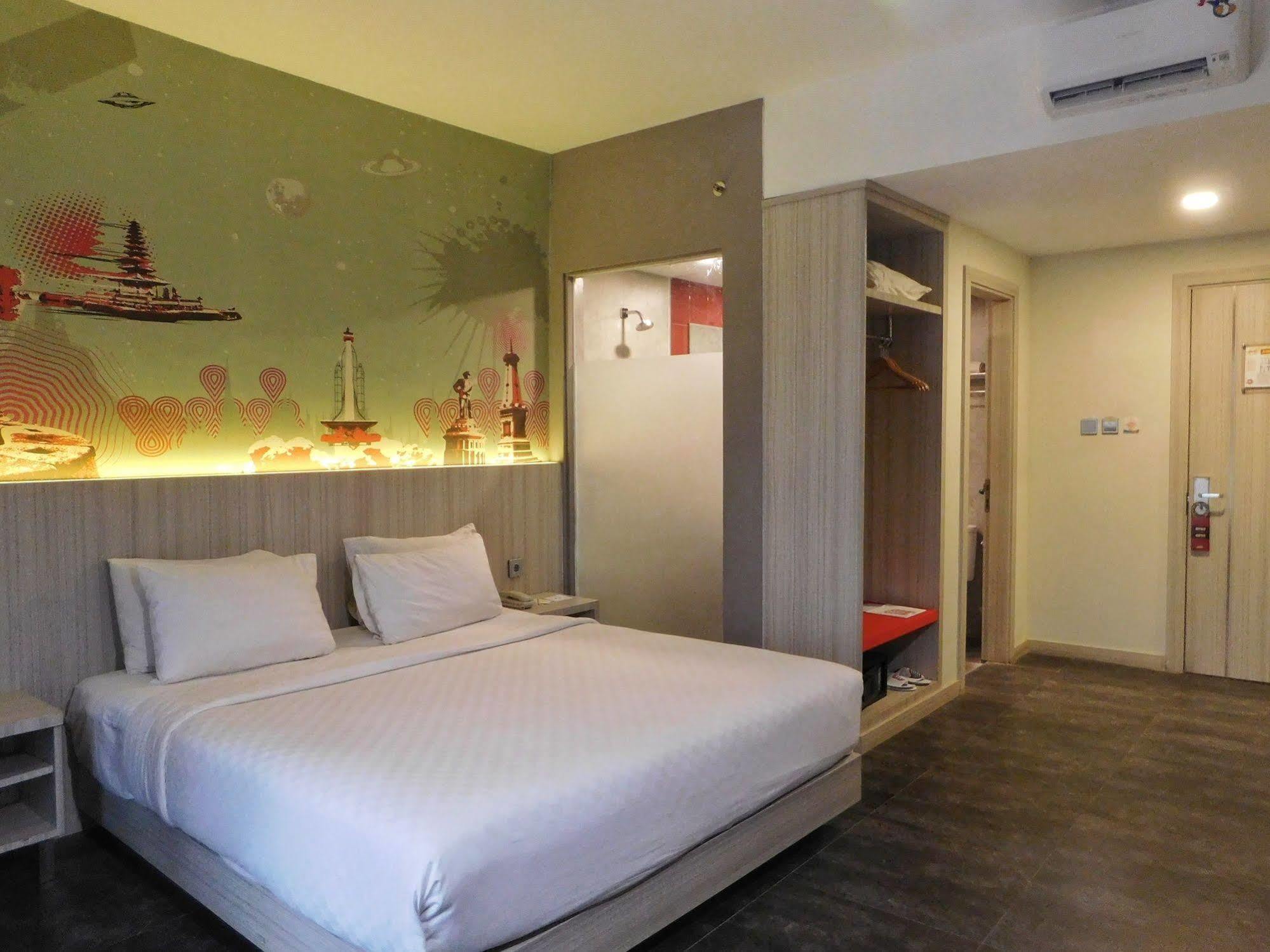 Grand Kolopaking Hotel Kebumen Kültér fotó